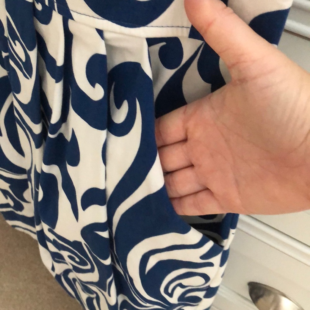 Swirl Pattern Dress - Picture 5 of 5